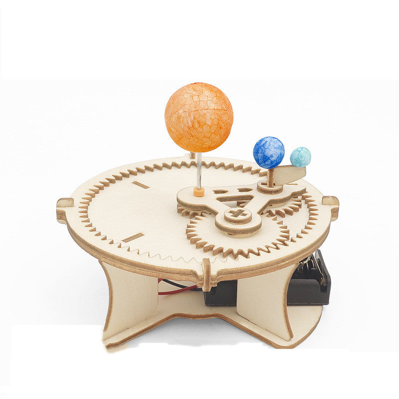 Wooden mechanical solar system model kit for children aged 5 to 8 — Bambelou UK