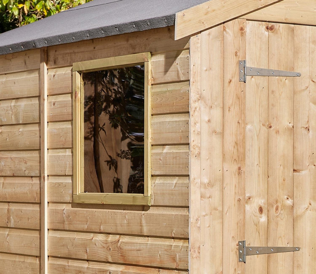 Rowlinson 6 x 8 ft Shiplap Apex Shed